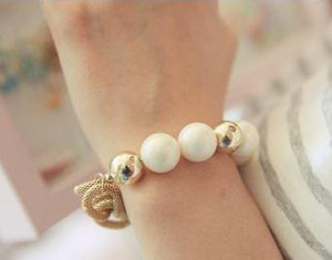 韩版饰品批发新宠 麻花弹力金属链串珍珠手链，引爆女式手饰批发市场